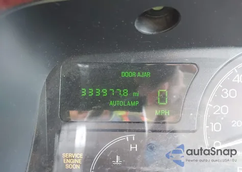 2003 Lincoln Town Car Signature from USA, damaged, VIN 1LNHM82W73Y650288